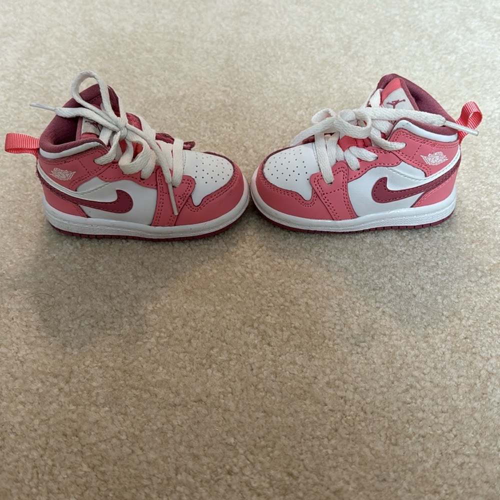Infants Nike Jordan 1 Mid - Coral Chalk Desert Berry White, size 4C